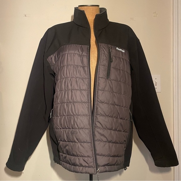 Reebok Jackets & Blazers - Reebok women’s black puffy coat size large
